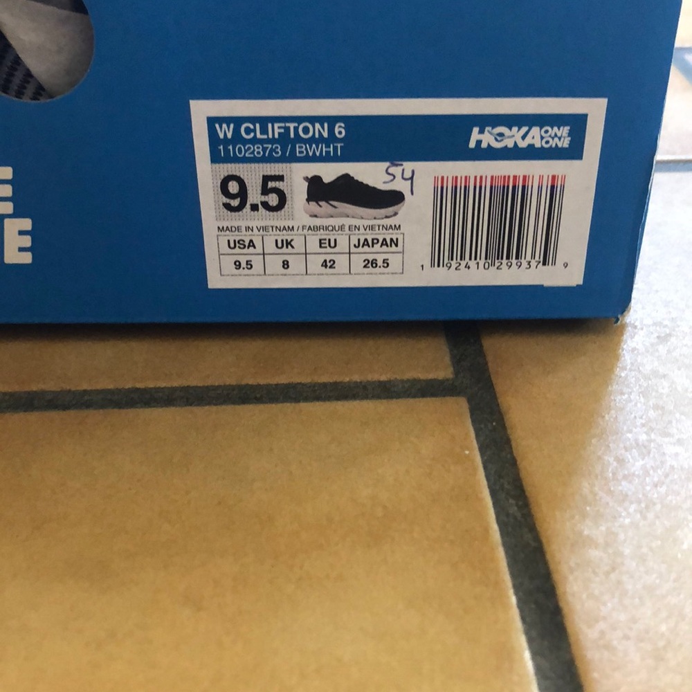 Hoka Clifton 6